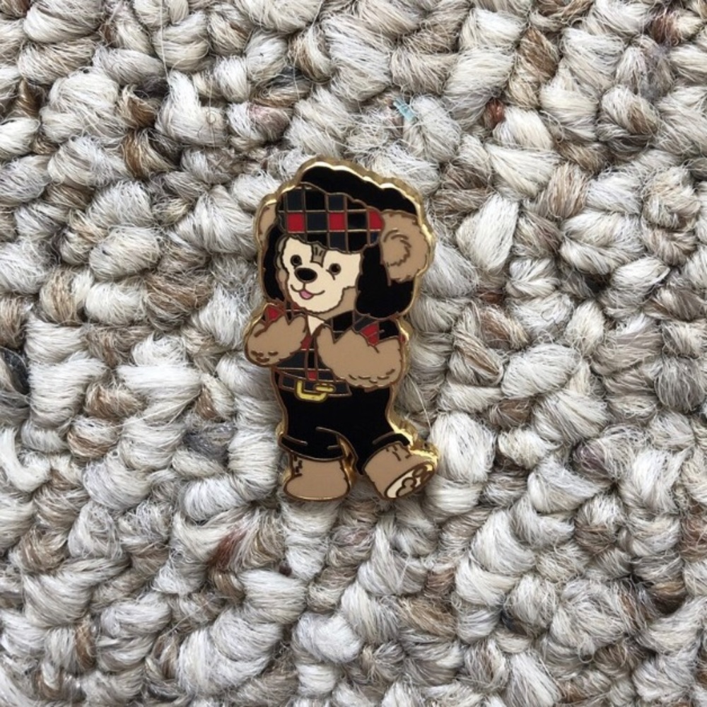 Duffy Bear Disney Trading Pin